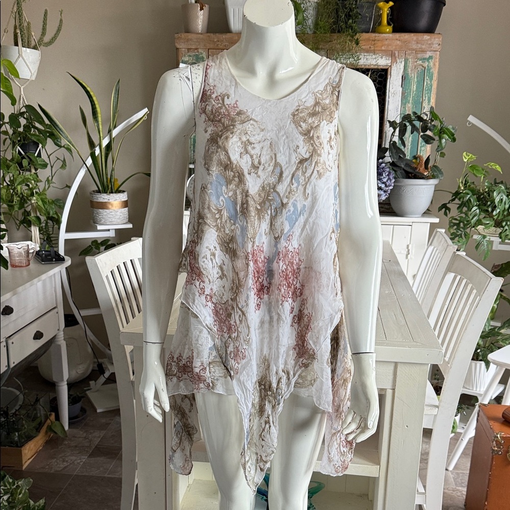 🍄Made in Italy M/L  70% silk 30% viscose beautiful layered floral boho blouse